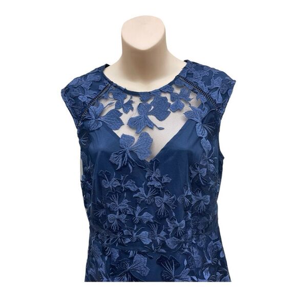 Trina Turk Blue Sizzling Sleeveless Embroidered Dress Sz 6 Feminine Cocktail - Picture 2 of 8